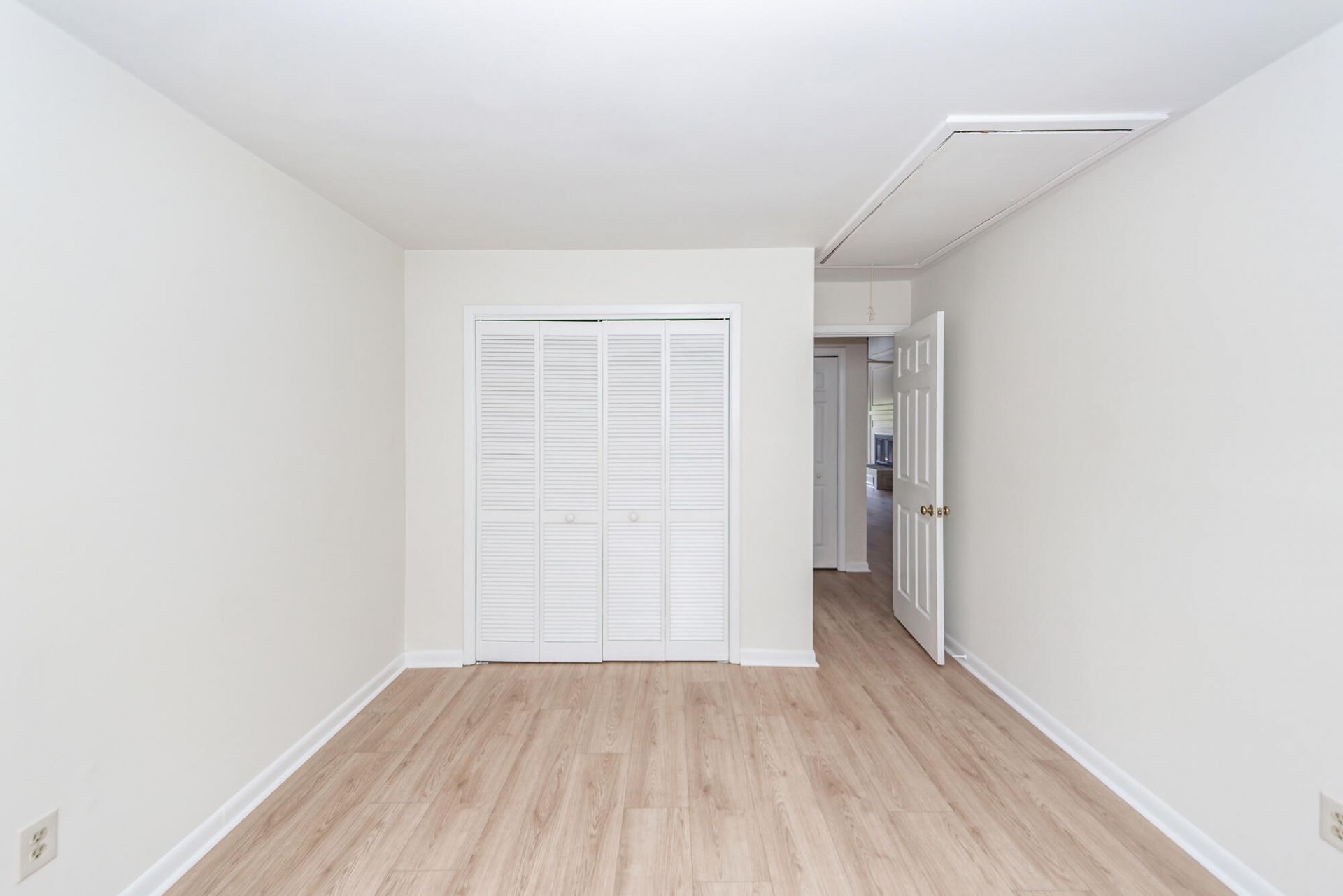 306 Ventura Place Photo 20