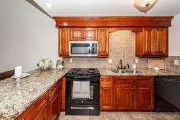 306 Ventura Place photo 4