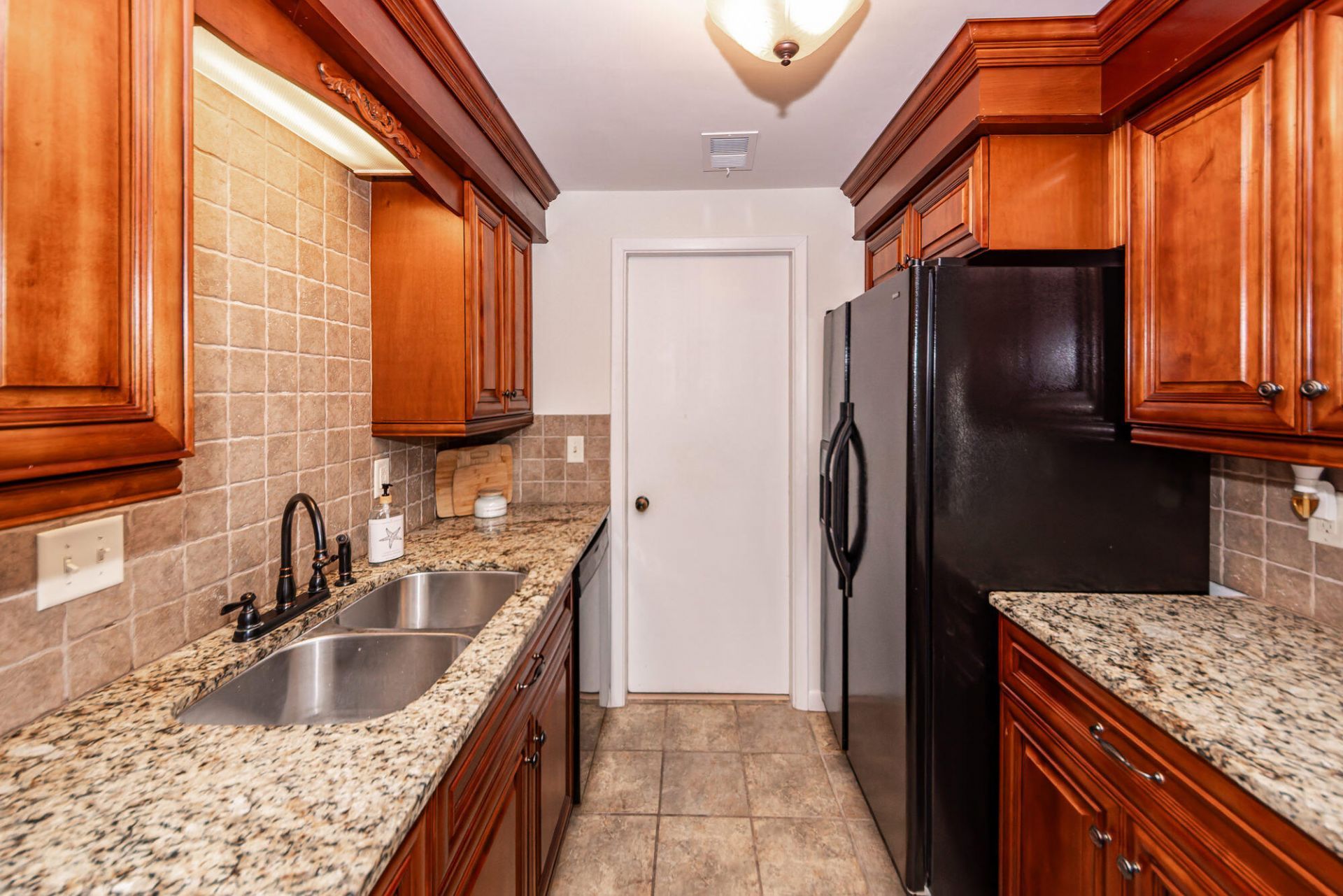 306 Ventura Place Photo 7