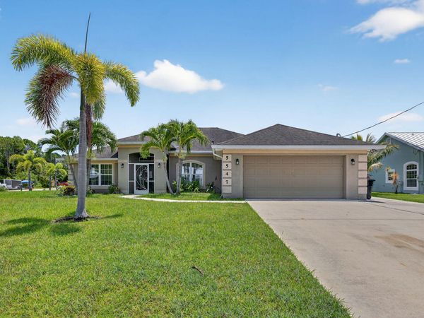 5547 NW Cordrey Street, Port St. Lucie, FL 34986