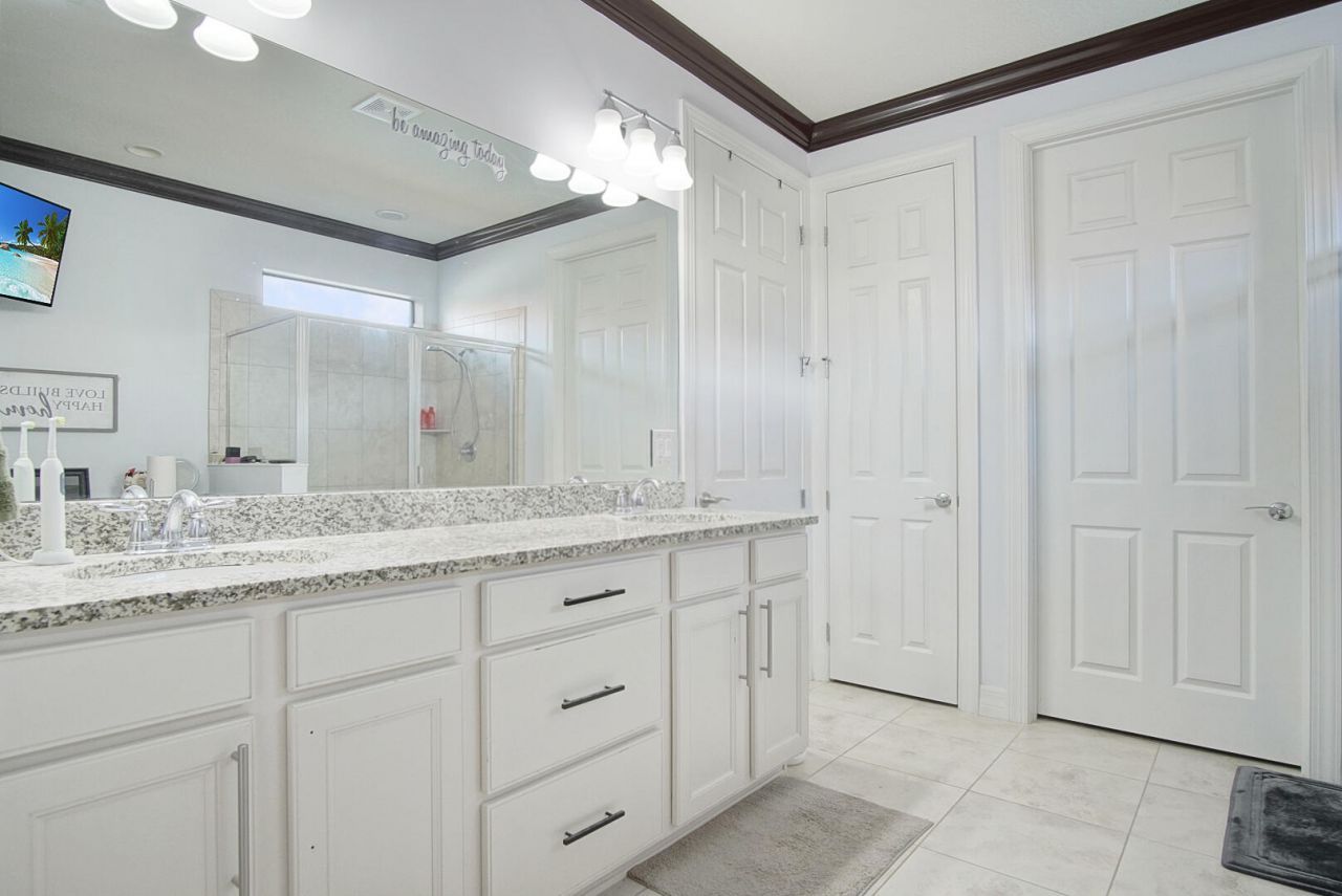 301 SE Huntington Circle, Port Saint Lucie, FL 34984 Photo