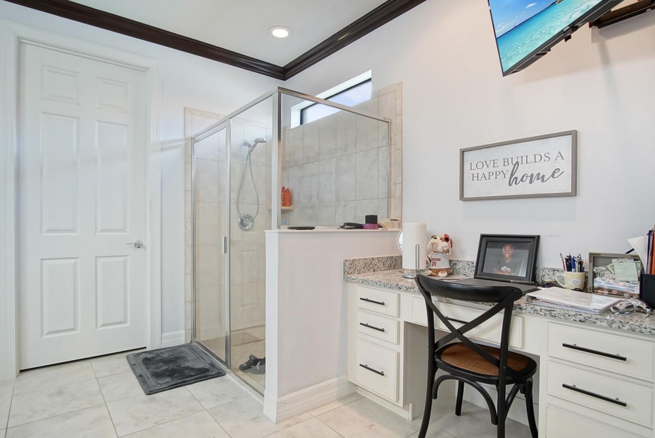 301 SE Huntington Circle, Port Saint Lucie, FL 34984 Photo