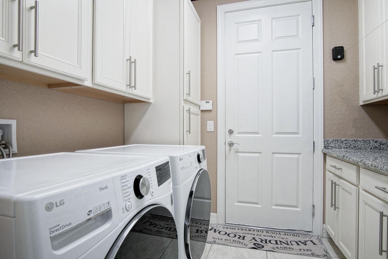 301 SE Huntington Circle, Port Saint Lucie, FL 34984 Photo