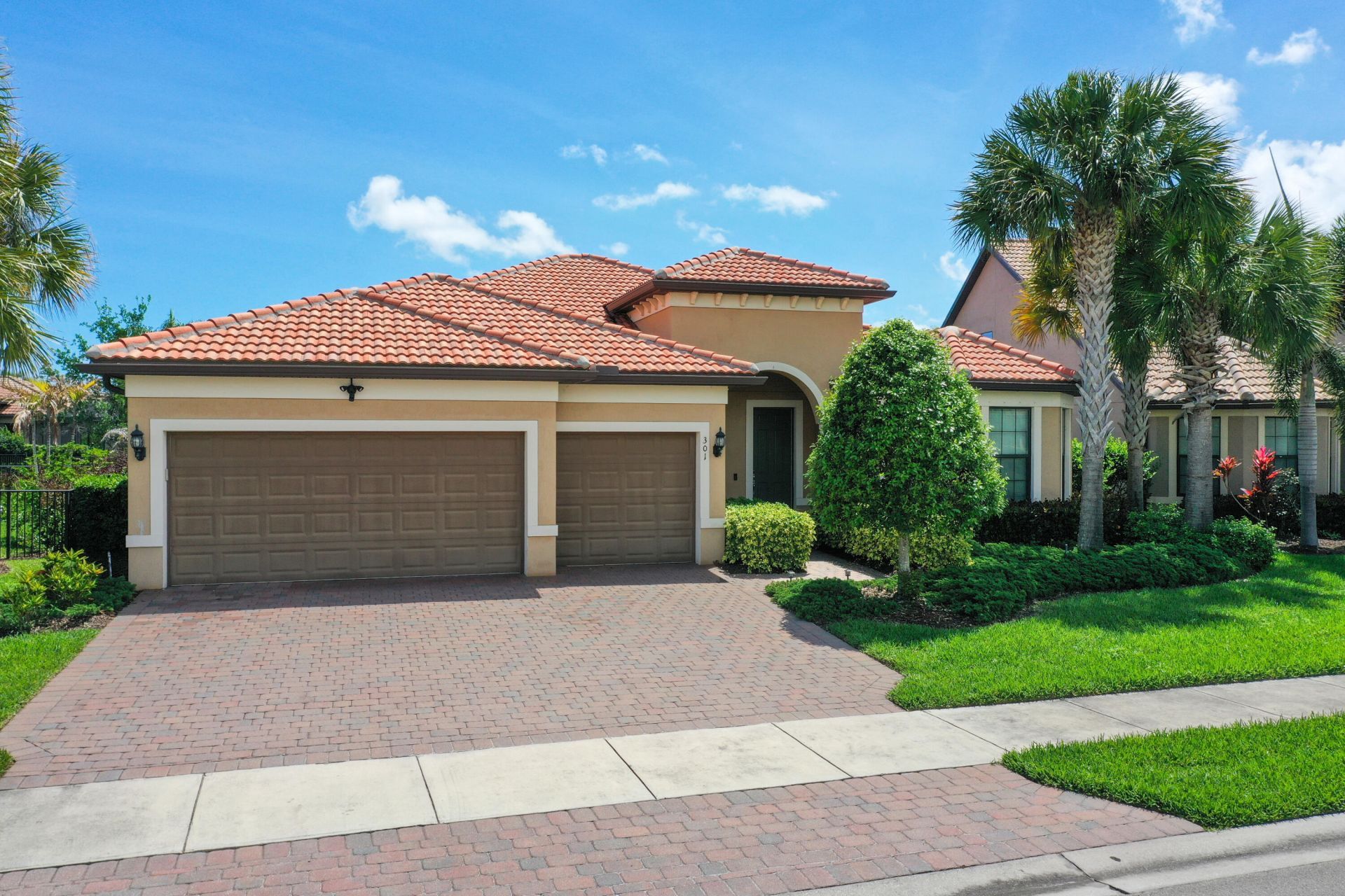 301 SE Huntington Circle, Port Saint Lucie, FL 34984 Photo