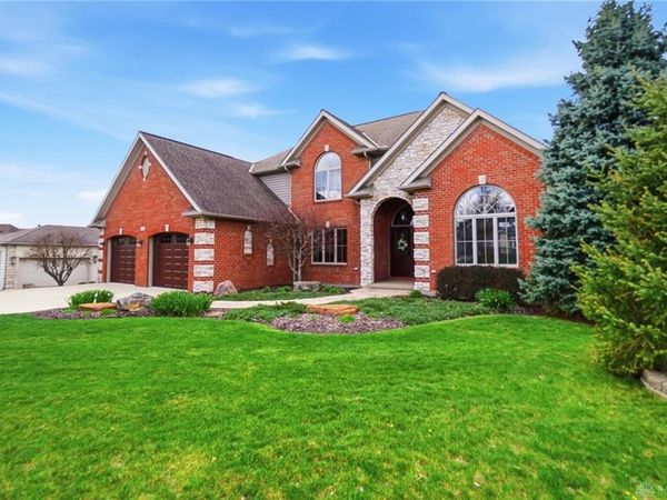 713 Stone Hollow Place, Bellefontaine, OH 43311