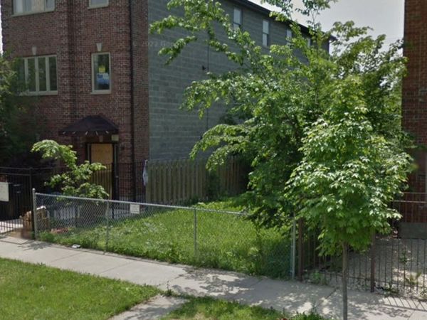 2817 W Flournoy Street , Chicago, IL 60612