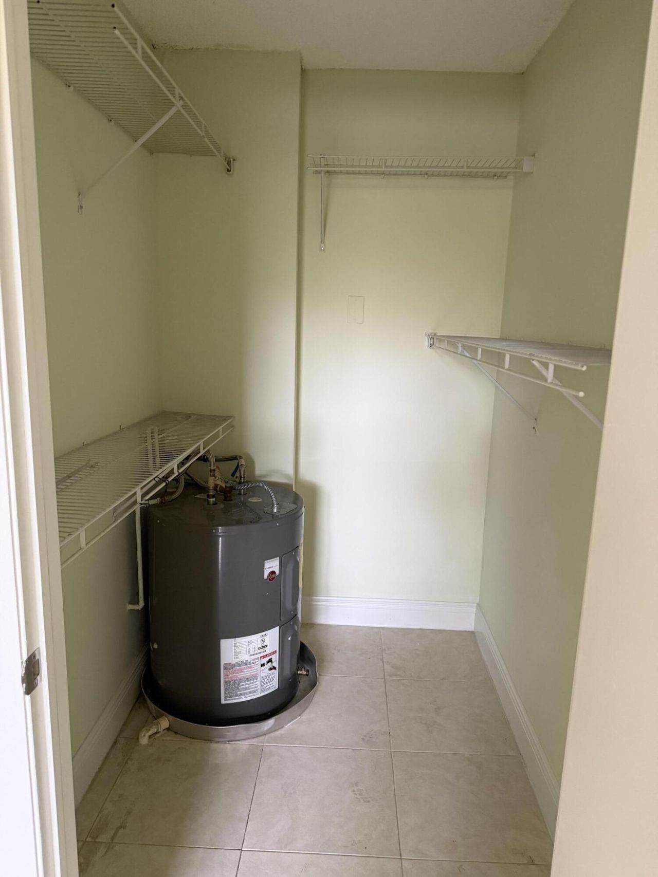 8343 Lake Drive, Unit 207, Doral, FL 33166 Photo