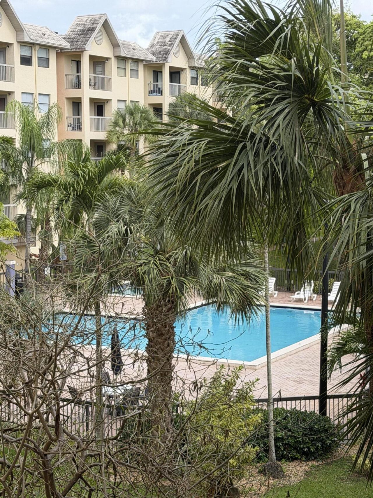 8343 Lake Drive, Unit 207, Doral, FL 33166 Photo