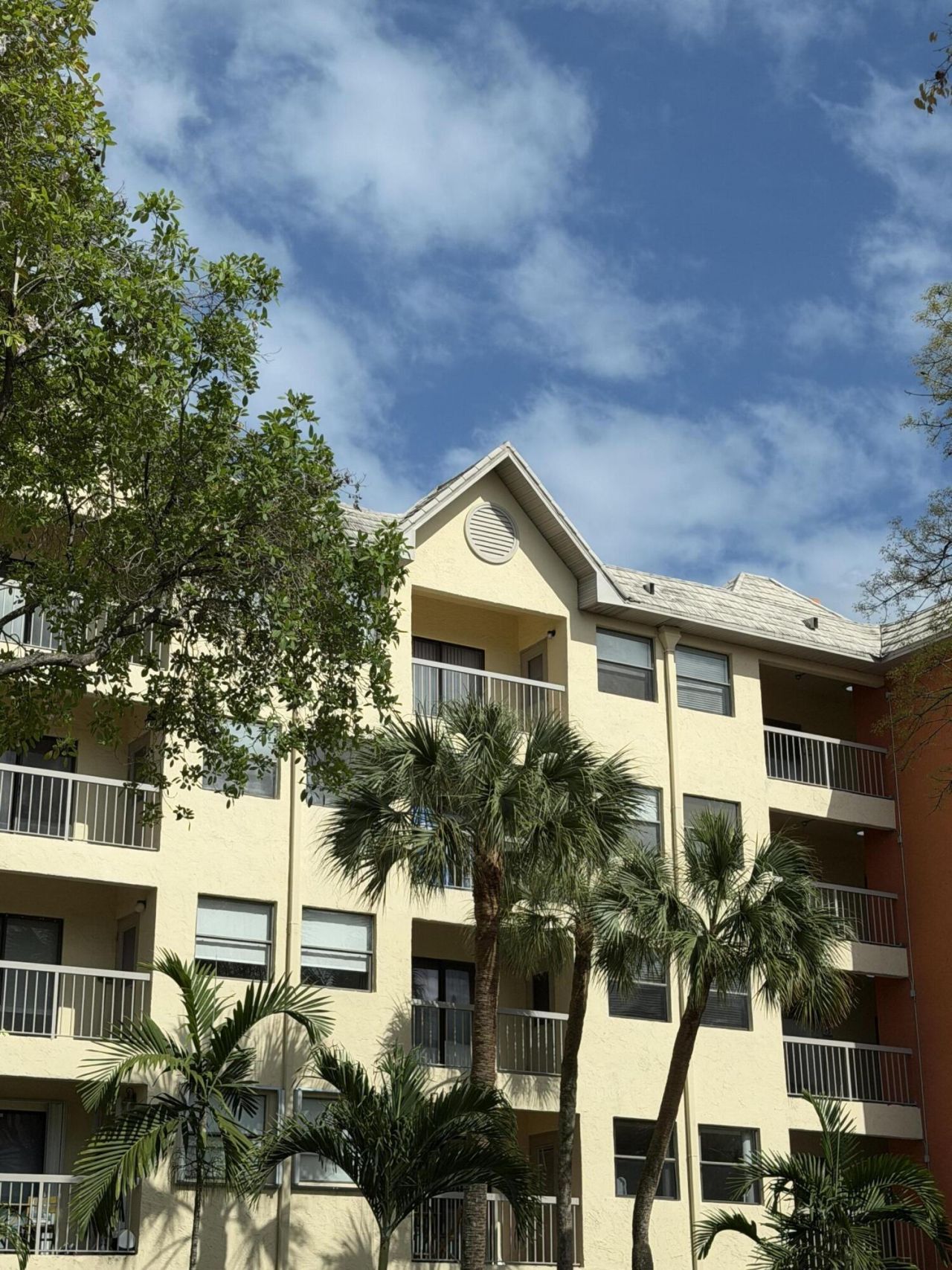 8343 Lake Drive, Unit 207, Doral, FL 33166 Photo