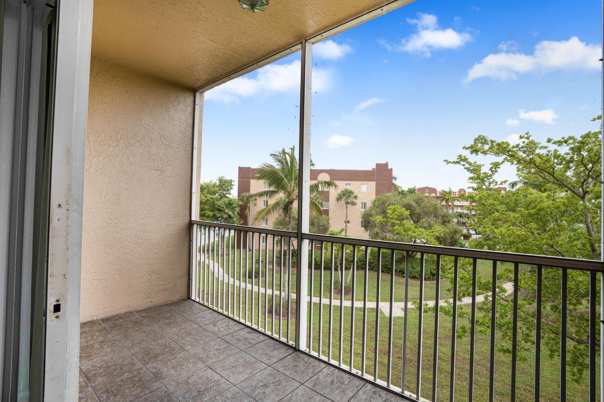 7647 Southampton Terrace, Unit 318, Tamarac, FL 33321 Photo