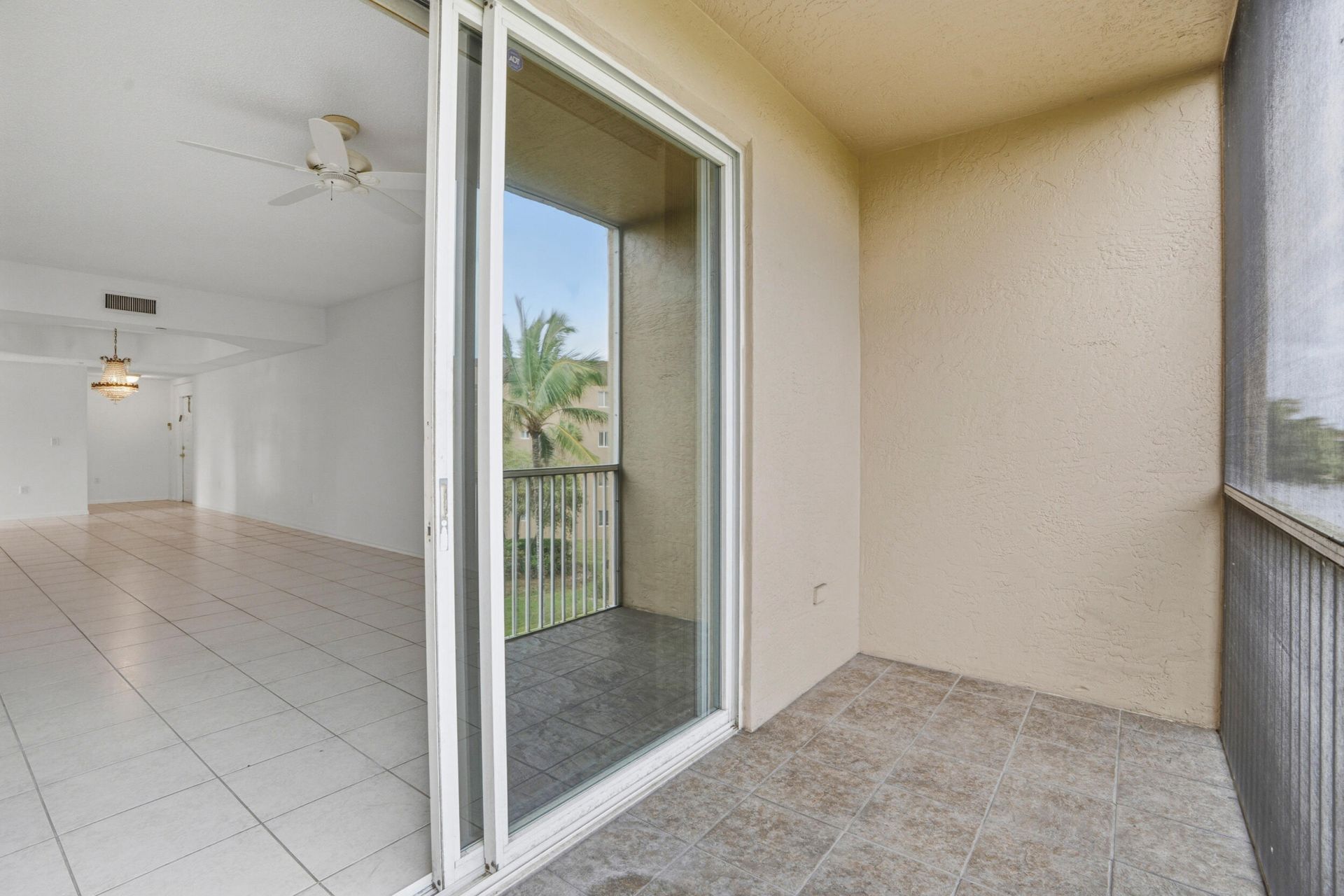 7647 Southampton Terrace, Unit 318, Tamarac, FL 33321 Photo
