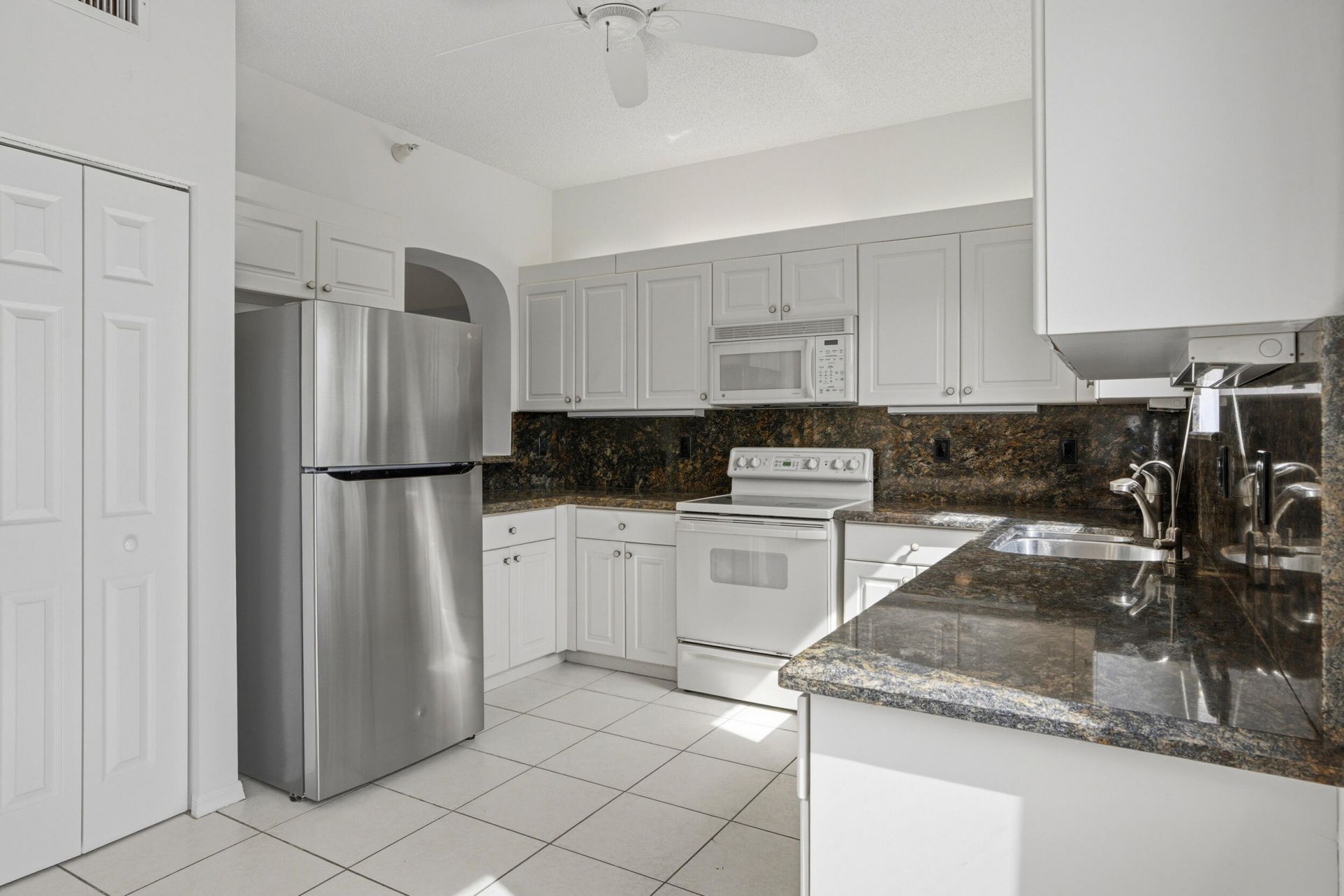 7647 Southampton Terrace, Unit 318, Tamarac, FL 33321 Photo