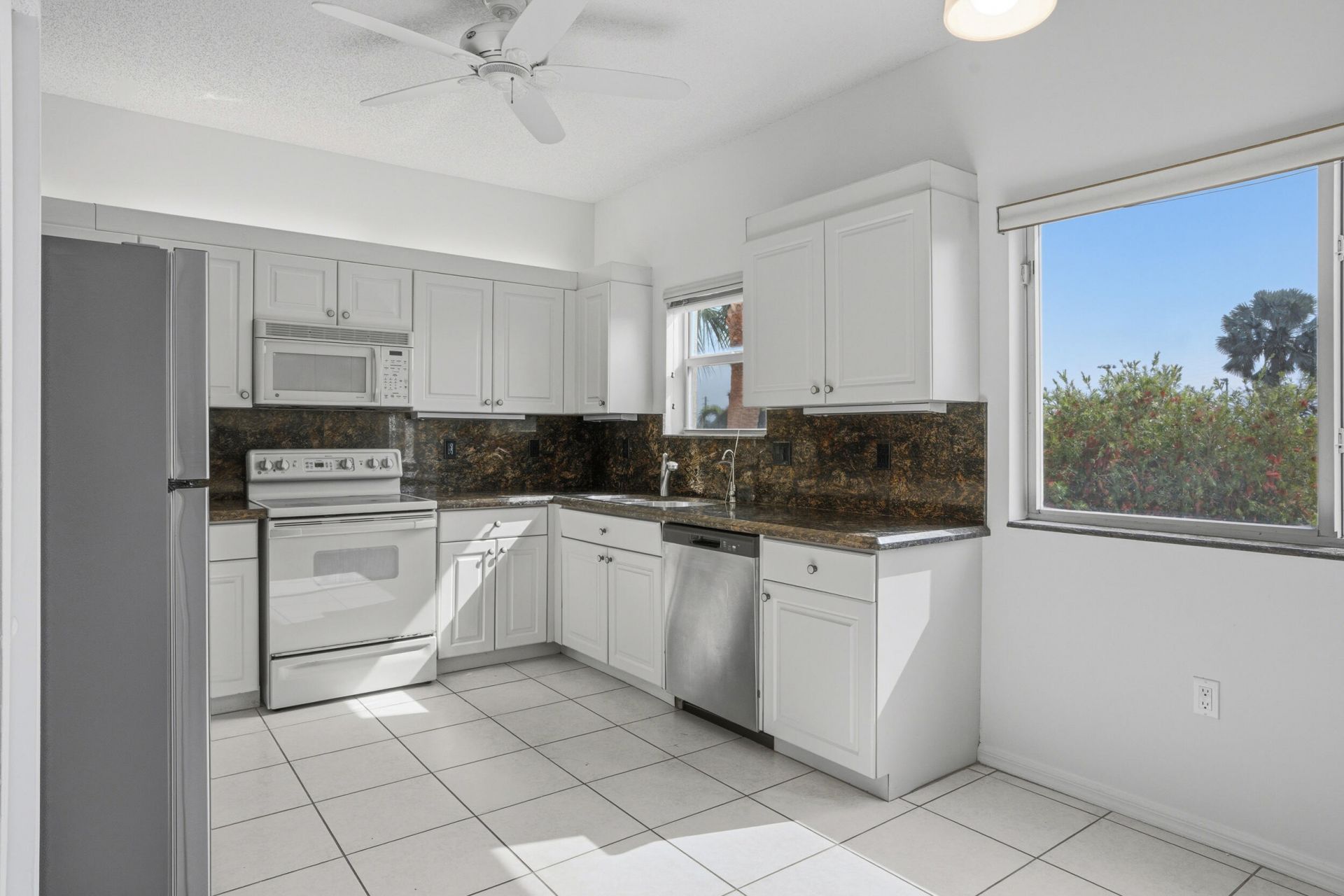 7647 Southampton Terrace, Unit 318, Tamarac, FL 33321 Photo