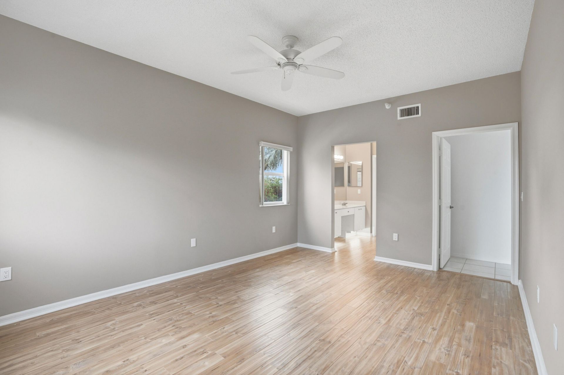 7647 Southampton Terrace, Unit 318, Tamarac, FL 33321 Photo