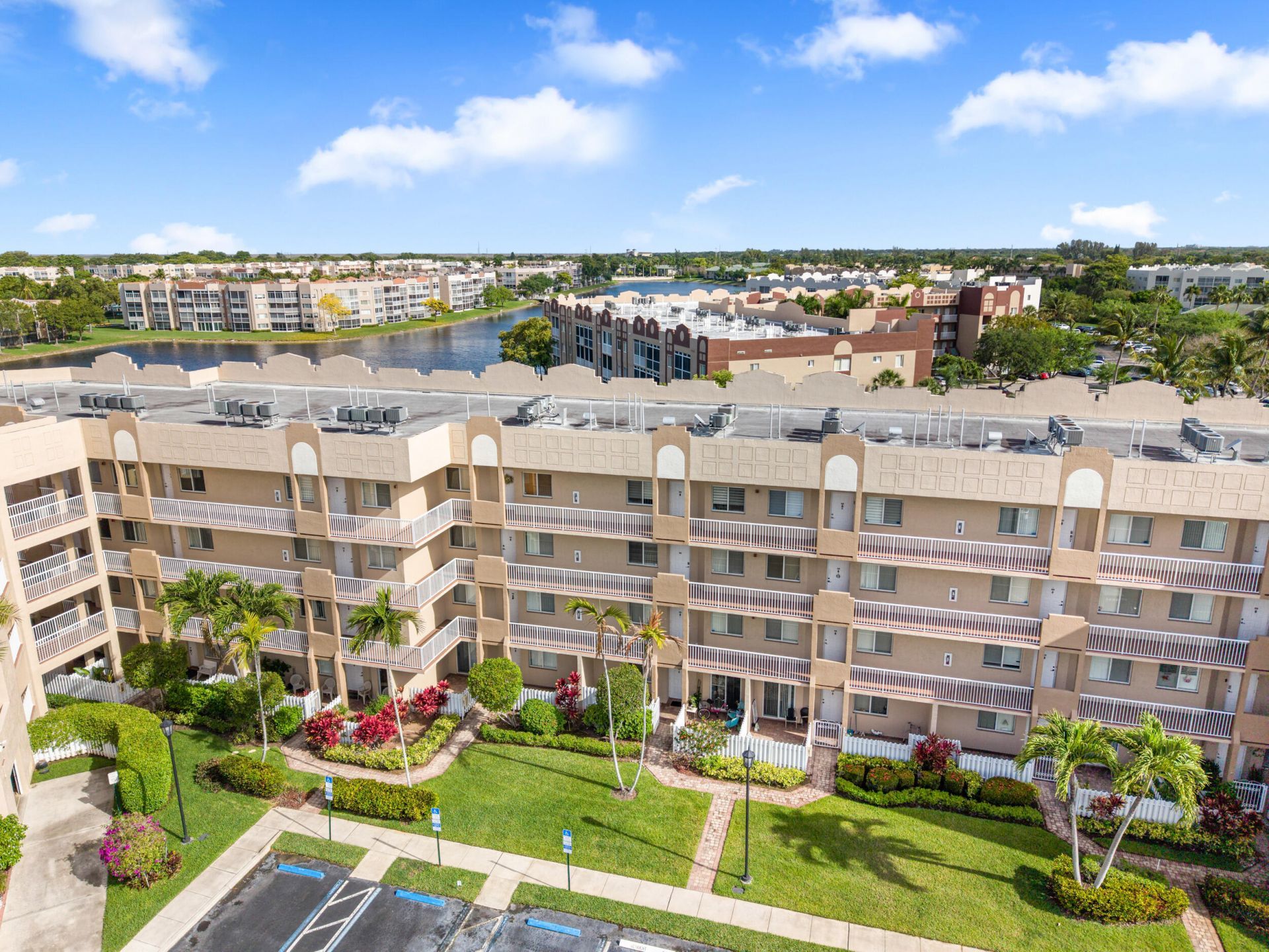 7647 Southampton Terrace, Unit 318, Tamarac, FL 33321 Photo