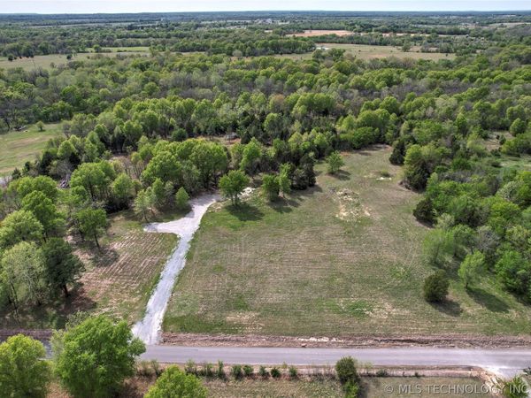 E 35th Street , Wagoner, OK 74467