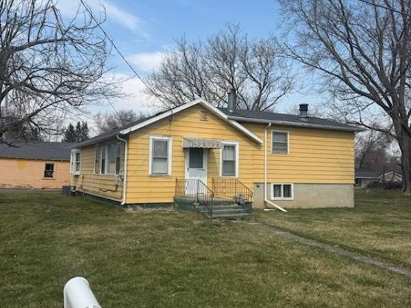 W1416 Locust ROAD, Genoa City, WI 53128