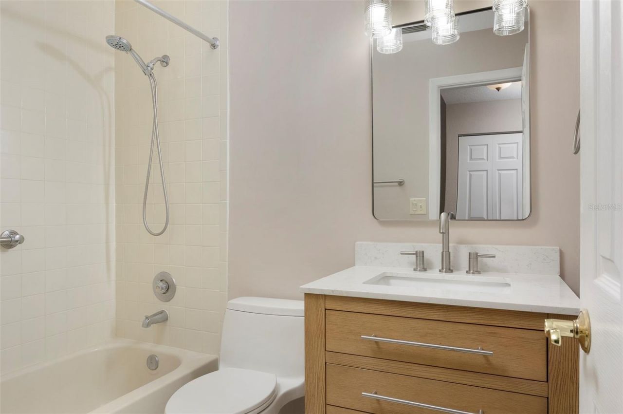 491 St Tropez Circle Ne, Saint Petersburg, FL 33703 Photo