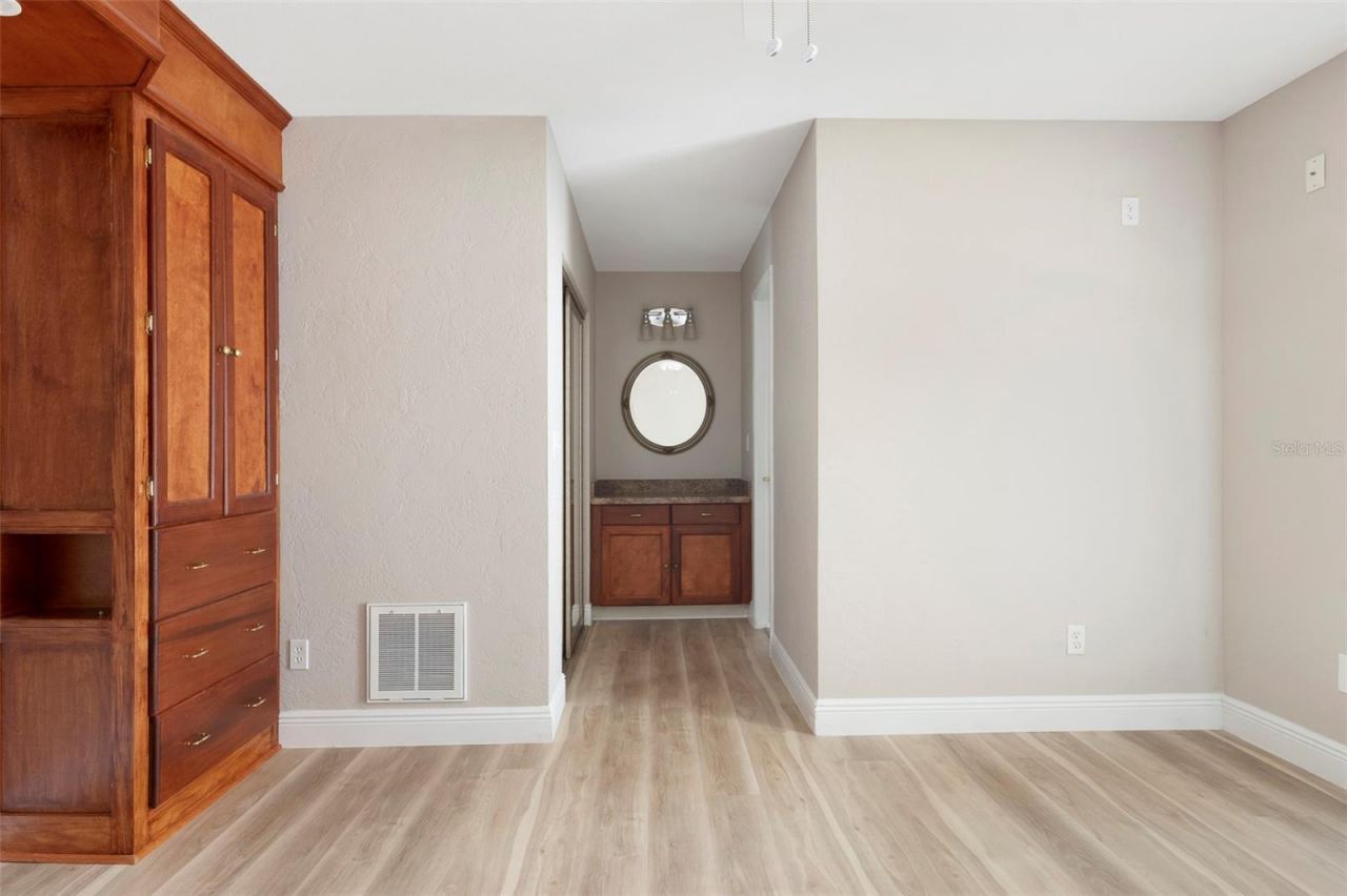 491 St Tropez Circle Ne, Saint Petersburg, FL 33703 Photo
