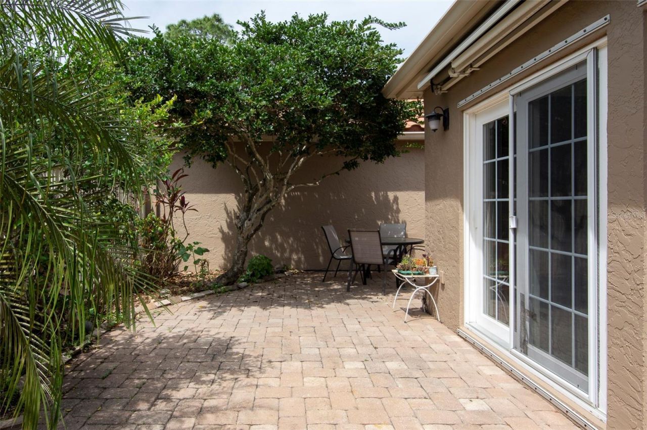491 St Tropez Circle Ne, Saint Petersburg, FL 33703 Photo