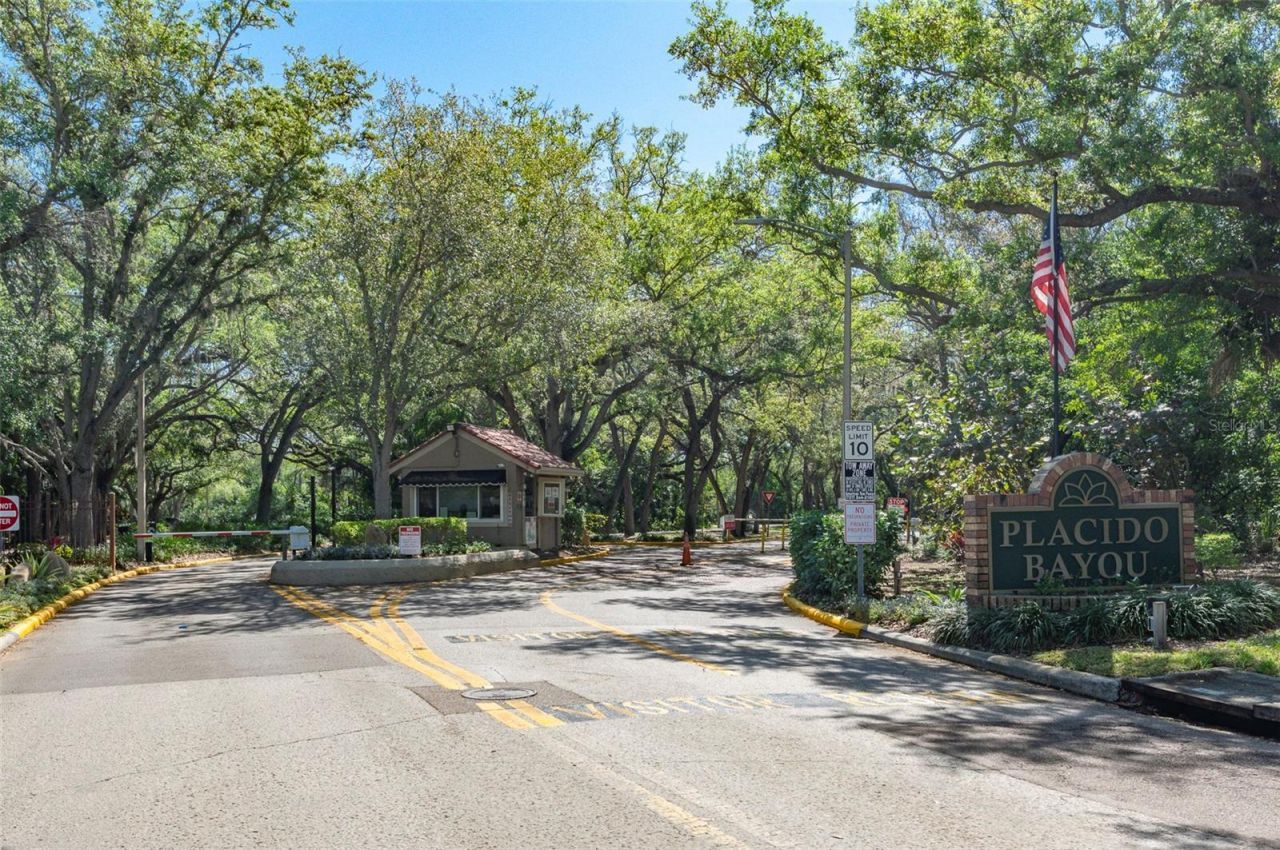491 St Tropez Circle Ne, Saint Petersburg, FL 33703 Photo
