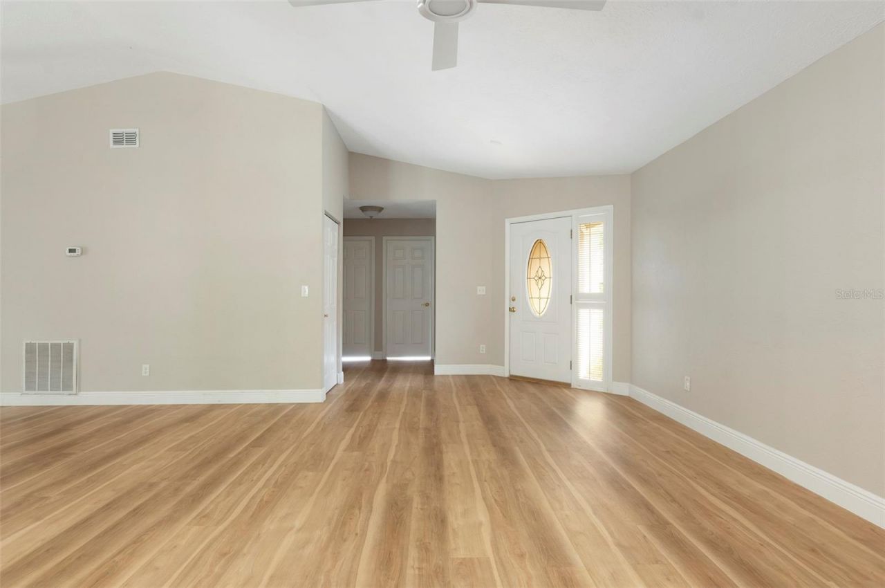 491 St Tropez Circle Ne, Saint Petersburg, FL 33703 Photo