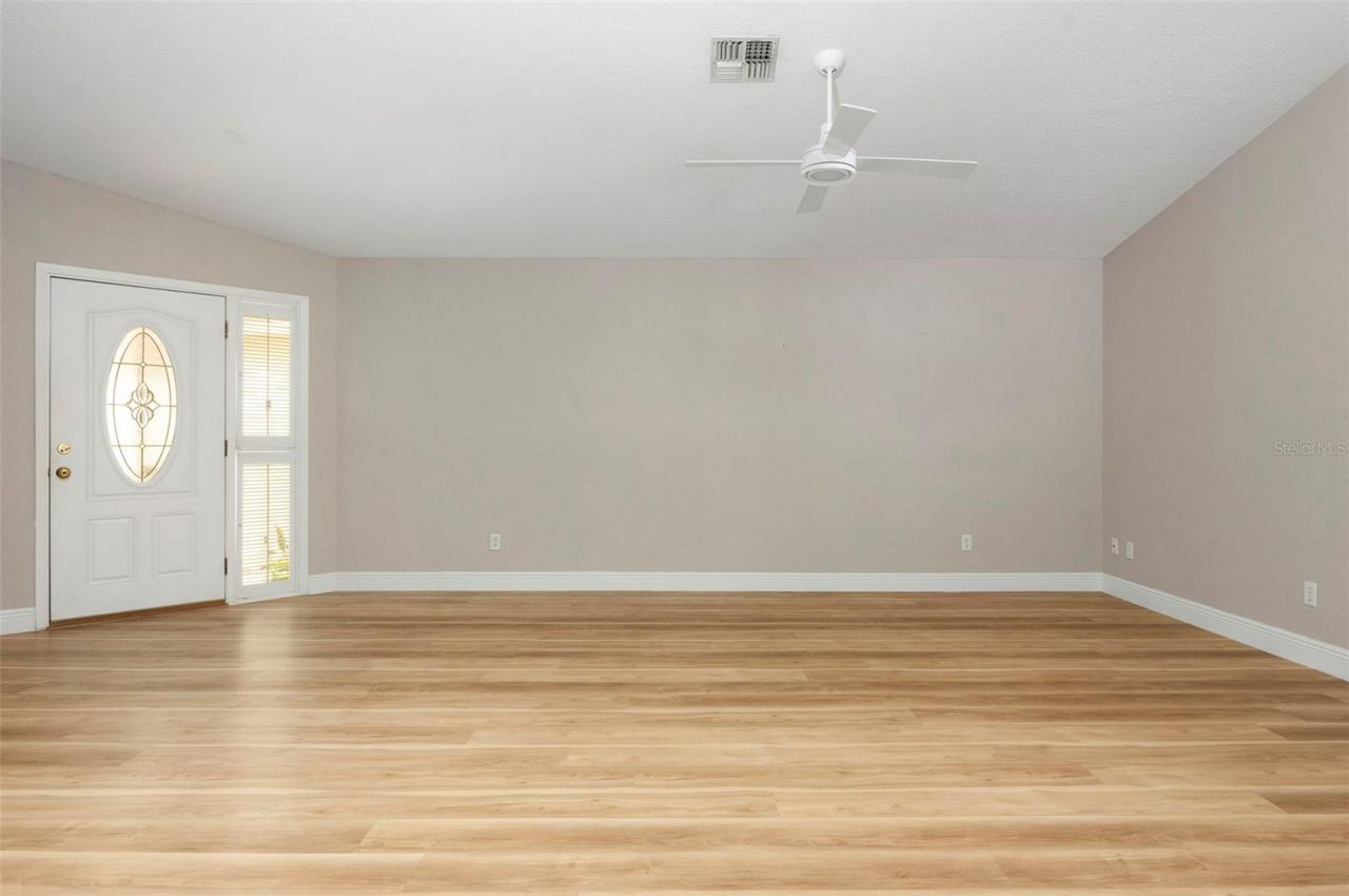 491 St Tropez Circle Ne, Saint Petersburg, FL 33703 Photo