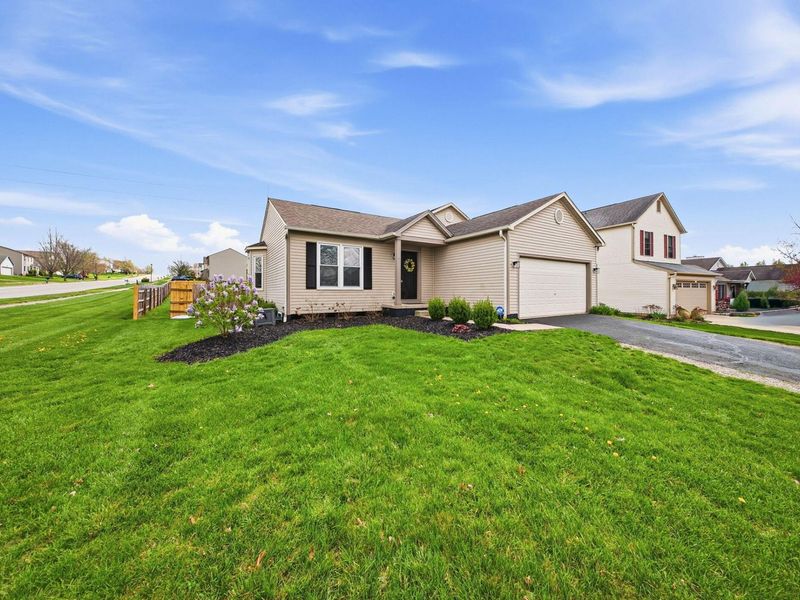 1816 Fern Trail Drive , Lancaster, OH 43130 Photo 3