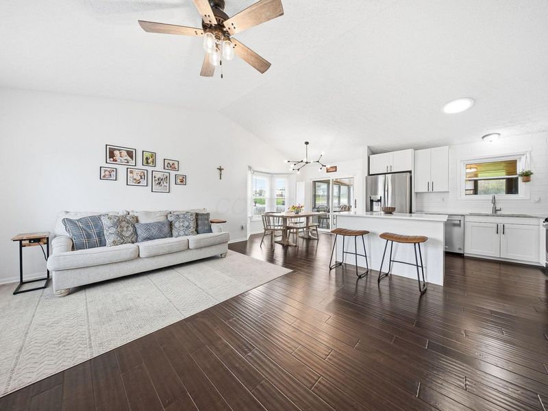 1816 Fern Trail Drive , Lancaster, OH 43130 Photo 4