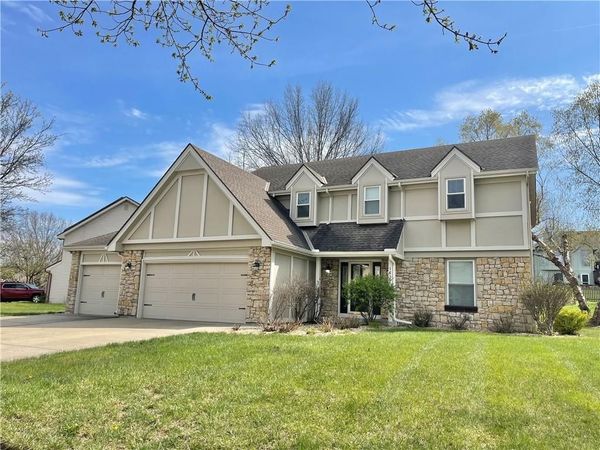 1637 83rd Terrace, Kansas City, MO 64118