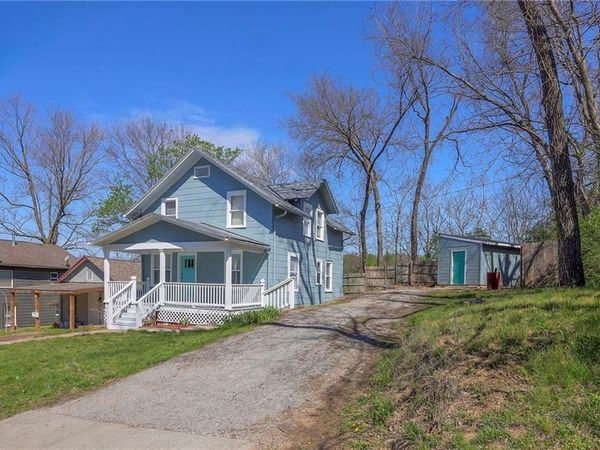 8716 E Lexington Avenue, Independence, MO 64053