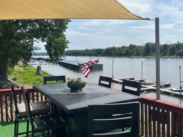 133 S 1st Street, Unit 5, Harpers Ferry, IA 52146