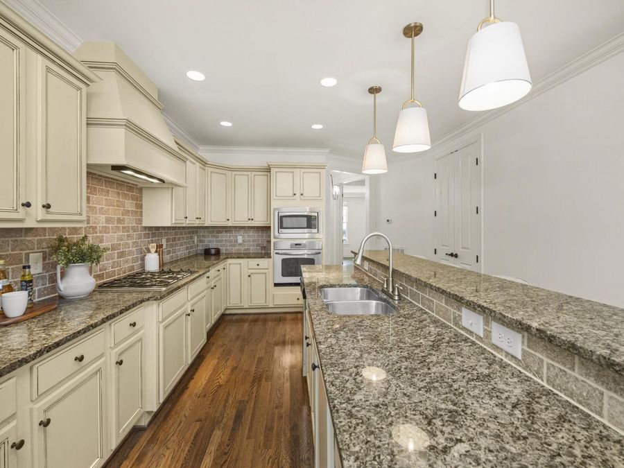 Property Image 16