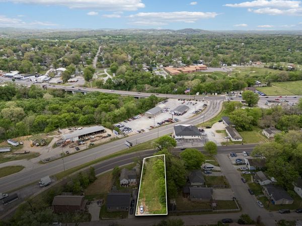 205 N High St , Columbia, TN 38401