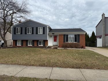 42768 Buckingham Drive, Sterling Heights, MI 48313