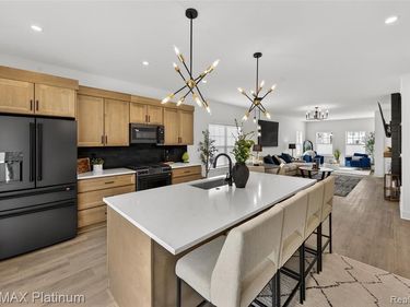 1652 Pinecroft Lane, Howell Twp, MI 48855