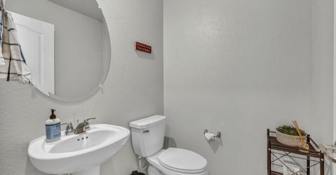 8850 Finnsech Drive, Reno, NV 89506 Photo