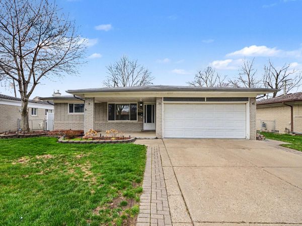 33057 Sherwood Forest Drive, Sterling Heights, MI 48310
