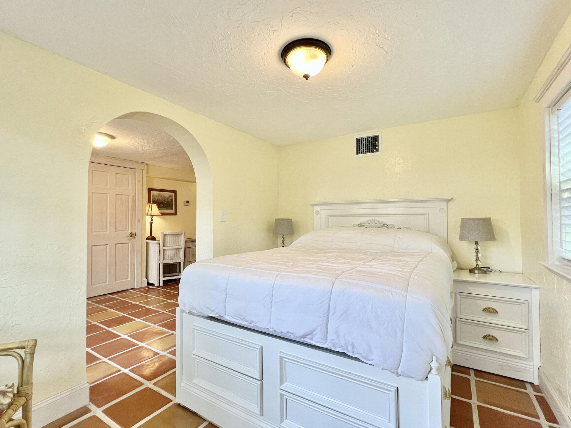 336 Monroe Drive, Unit 2, West Palm Beach, FL 33405 Photo