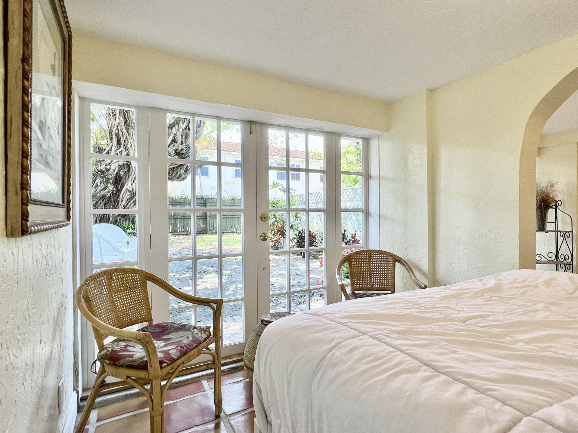 336 Monroe Drive, Unit 2, West Palm Beach, FL 33405 Photo