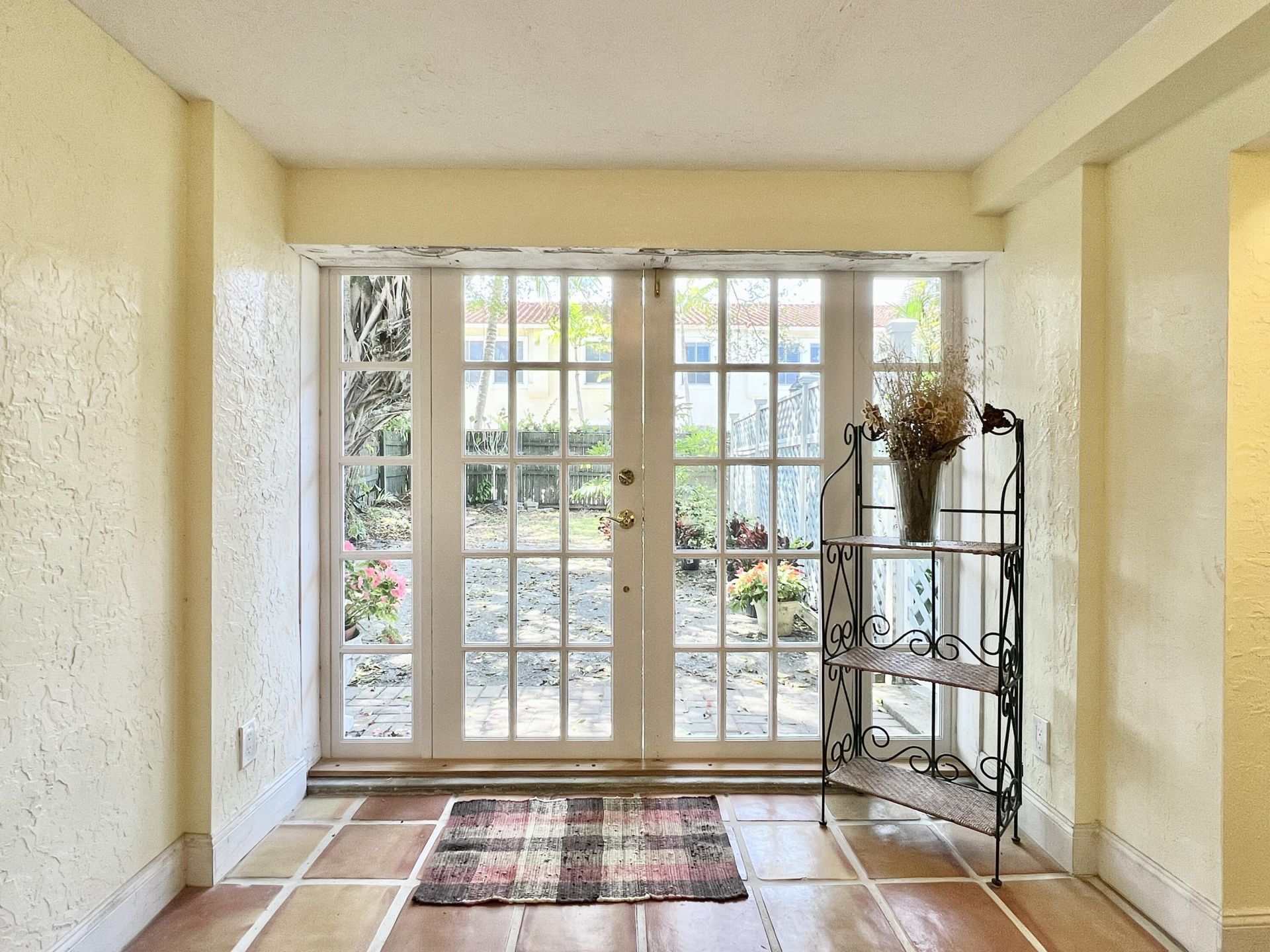 336 Monroe Drive, Unit 2, West Palm Beach, FL 33405 Photo