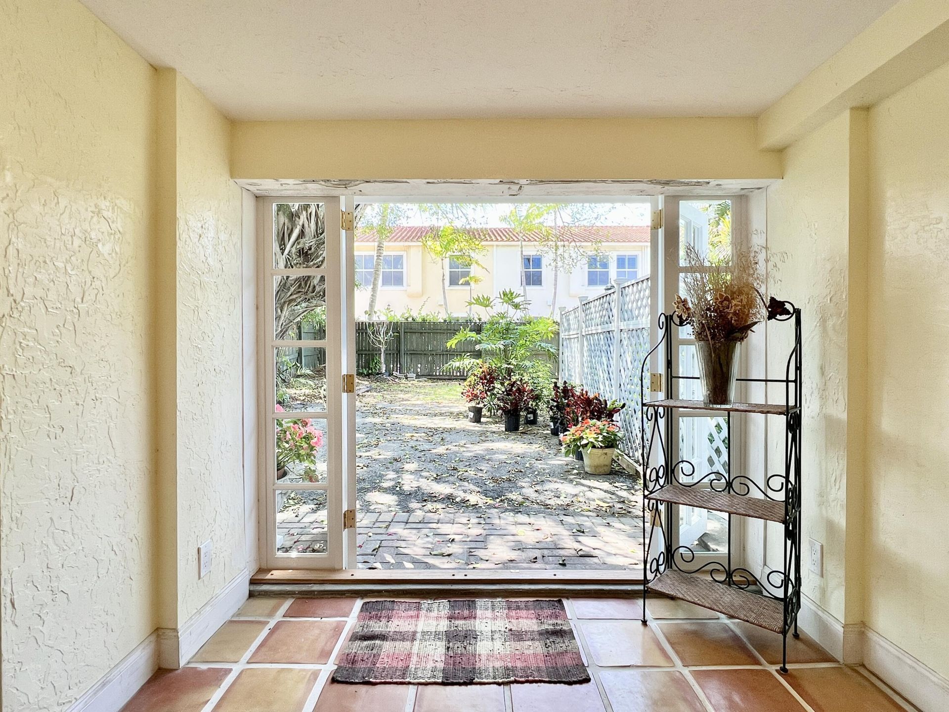 336 Monroe Drive, Unit 2, West Palm Beach, FL 33405 Photo