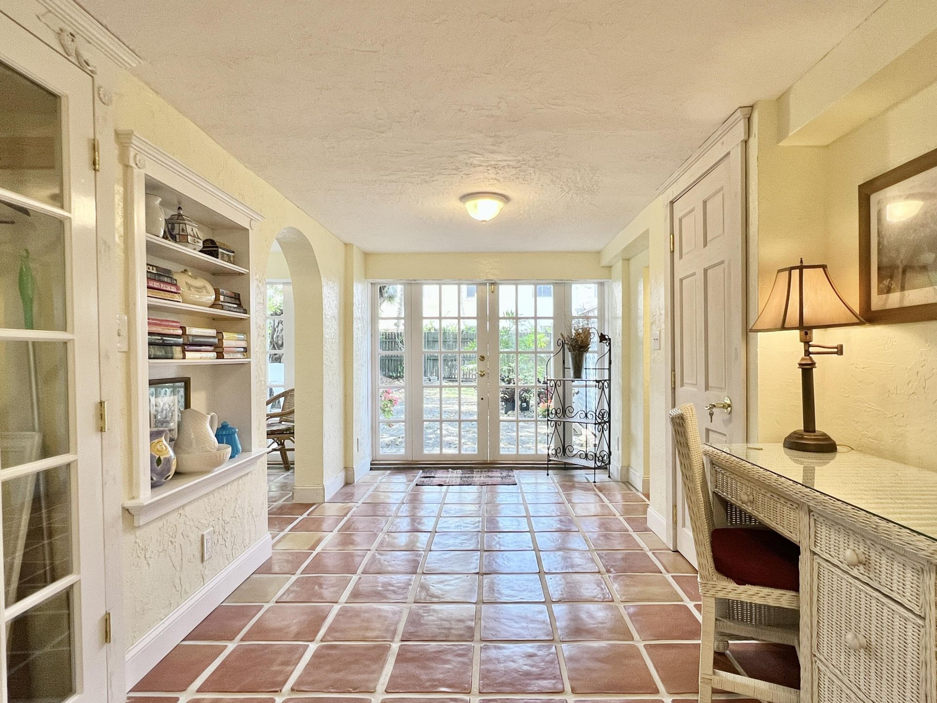 336 Monroe Drive, Unit 2, West Palm Beach, FL 33405 Photo