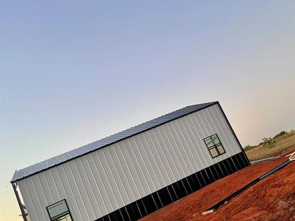 1889 County Street 2950, Blanchard, OK 73071