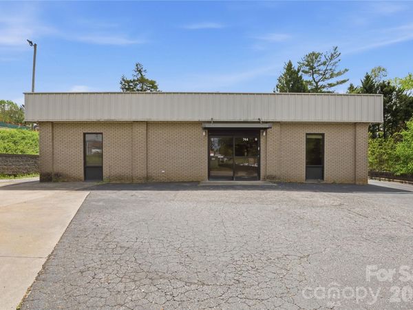 744 Hartness Road , Statesville, NC 28677