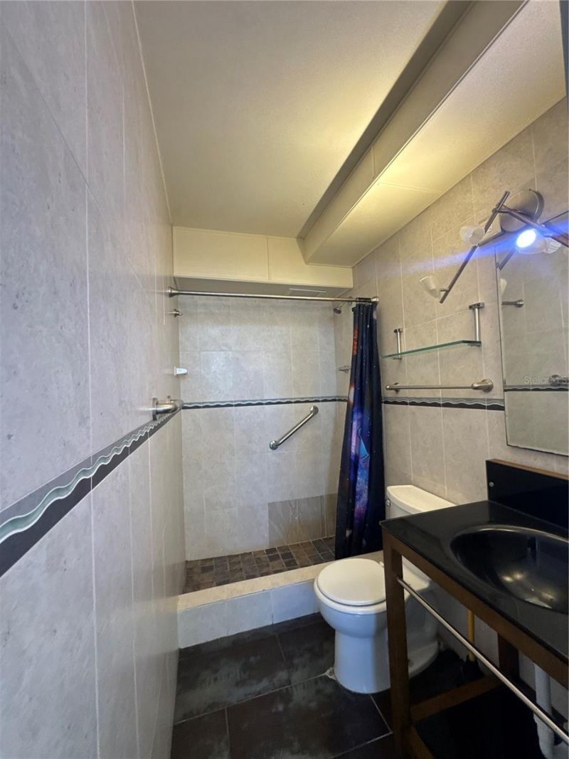 670 Avenida Ponce De Leon, Unit 404, San Juan, PR 00907 Photo