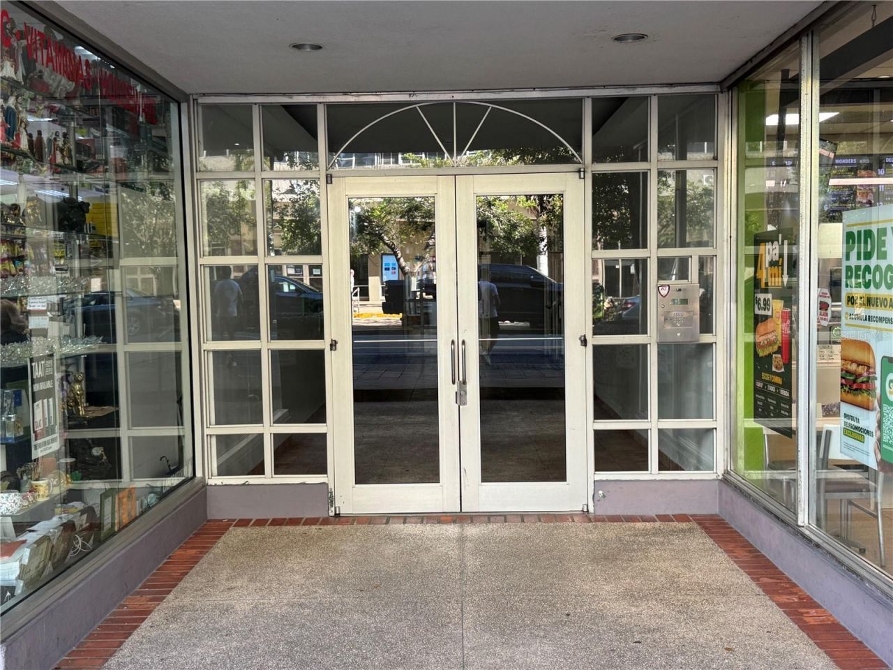 670 Avenida Ponce De Leon, Unit 404, San Juan, PR 00907 Photo