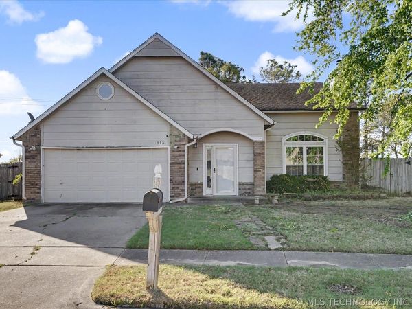 813 E Indianapolis Street, Broken Arrow, OK 74012