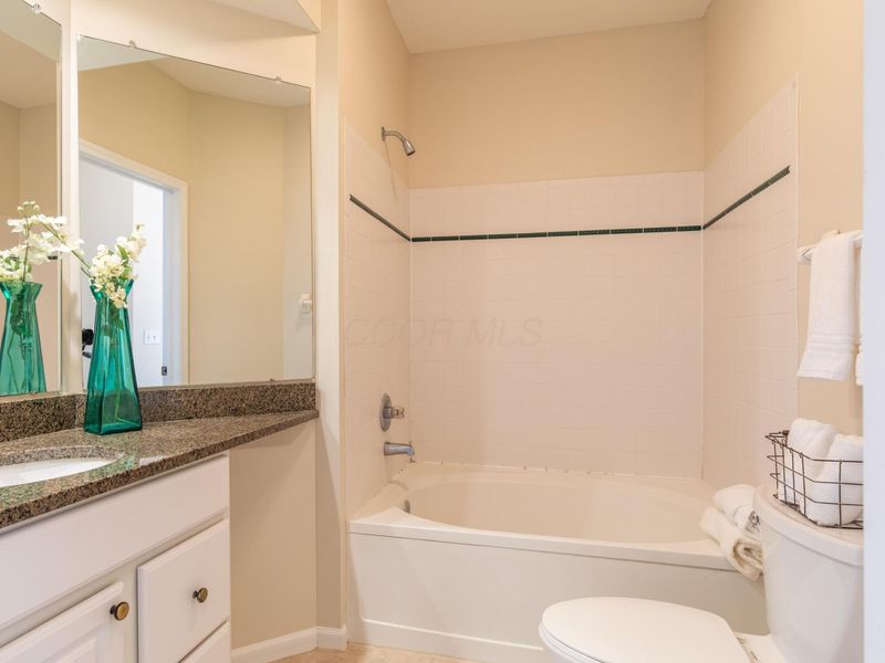 7064 Gorden Farms Parkway, Dublin, OH 43016 Photo 17