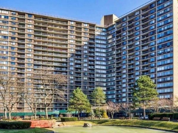 2 Bay Club, Unit 10V, Bayside, NY 11360